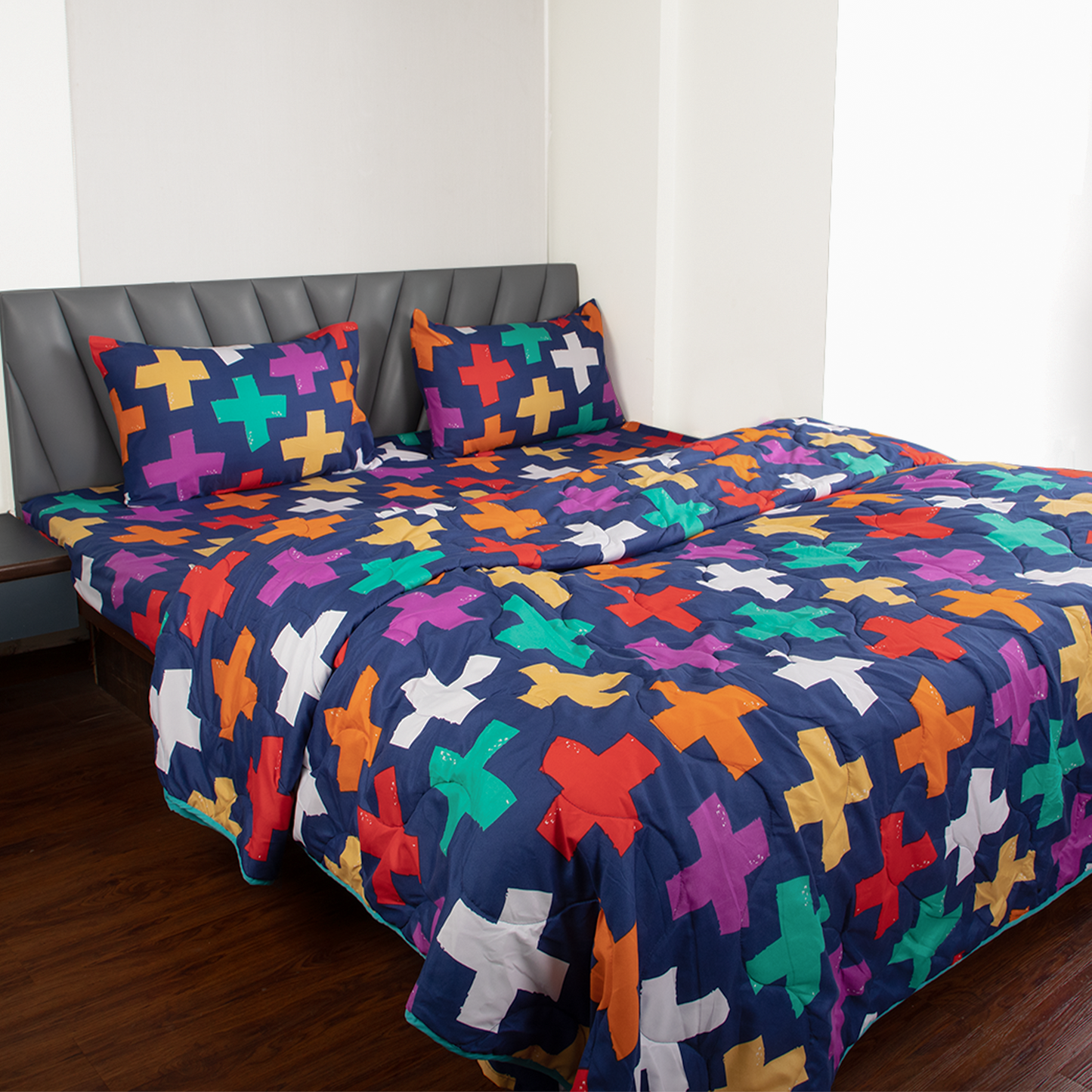 Erin Navy and Bright Blue Printed Comforter