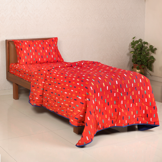 Stroke Red and Navy Printed Comforter